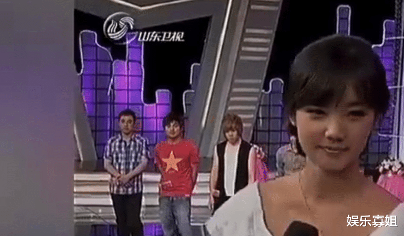 李一桐|今日份的考古人物是李一桐，发现她和符龙飞曾在相亲节目牵手成功