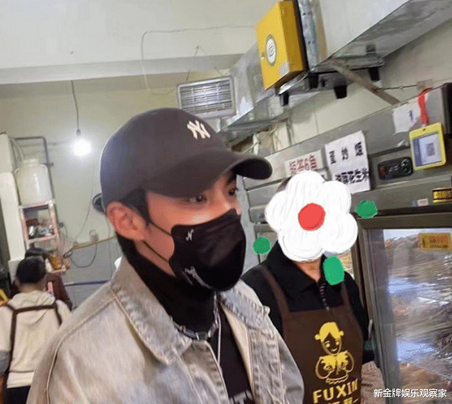 陈好|全乐山都在偶遇王鹤棣，吃老家炸串没架子，路人镜头下颜值优越