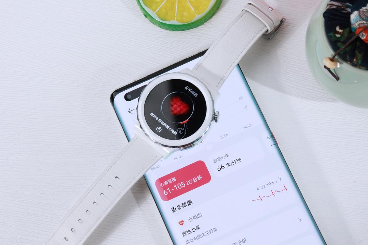 抖音|华为WATCH GT 3 Pro评测：“小瓷表”大能量，运动健康体验全面升级
