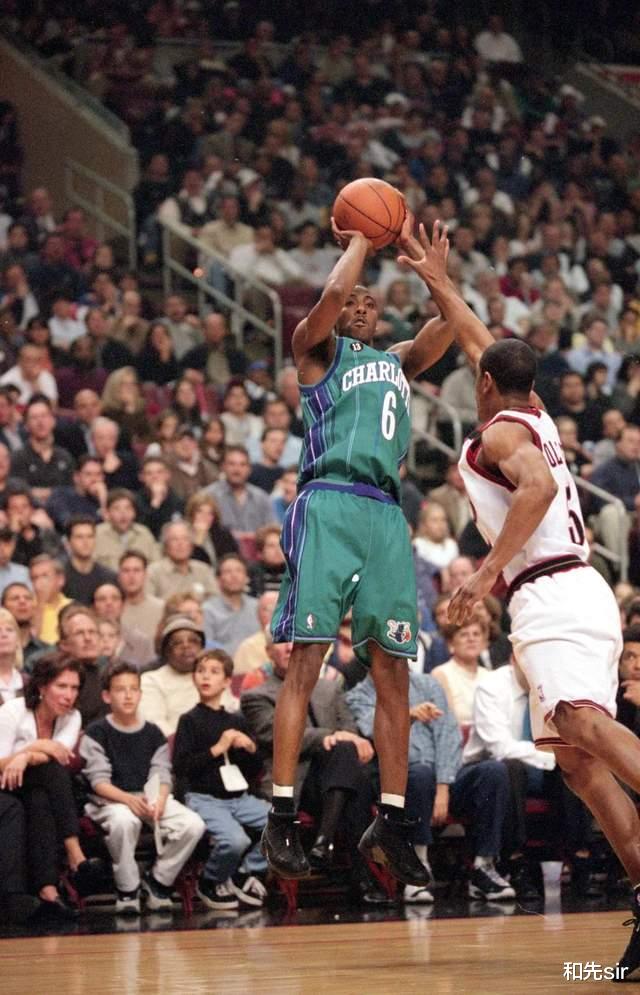 科比·布莱恩特|美媒重排90年代最伟大的分卫排行榜,科比第七,乔丹第一