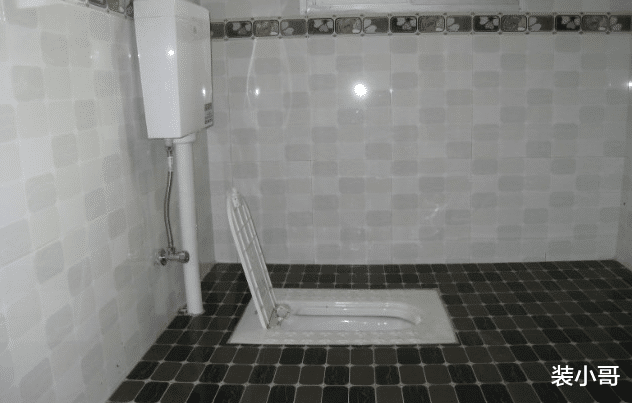 卫生间装马桶已经不流行了,聪明人都这样设计卫生间,简单又实用