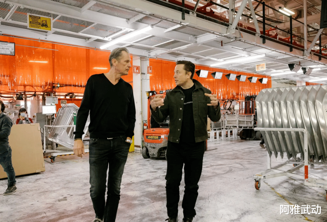 伊隆·马斯克|马斯克：大部分人没必要活那么长，未来把意识注入机器人实现永生