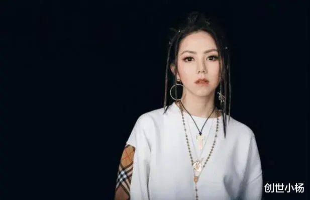 邓紫棋|邓紫棋走红之前长啥样？看到她照片那一刻，这才是男人喜欢的样子