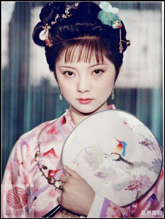 张莉|87《红楼梦》三大主演试戏，陈晓旭头顶“煎鸡蛋”，张莉满头小红花