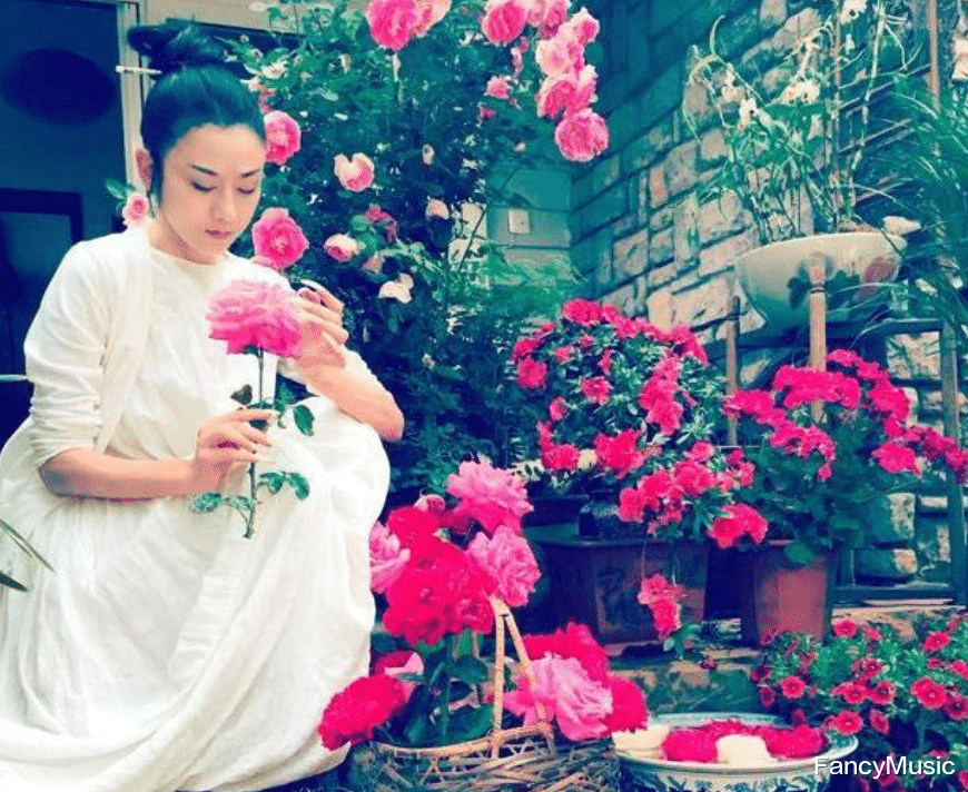 刘晓庆|离开精修,这些女神的颜值还抗打吗?皱纹多到像老奶奶,该退休了