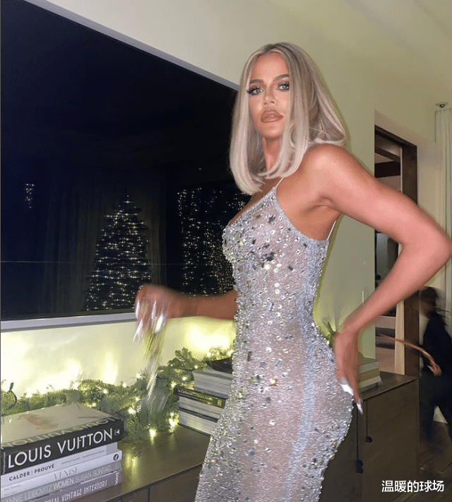 科勒·卡戴珊|奥多姆太放纵，和两女郎过夜，女郎照片疑曝光，对卡戴珊公开骚扰