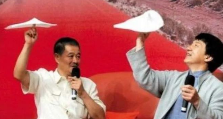 赵本山|2014年 成龙举办自己60大寿他打电话给赵本山:你人可要来了