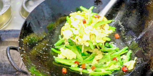 明日小满，饮食有讲究，“食2肉，吃3瓜2豆，忌2事”，整夏不受苦