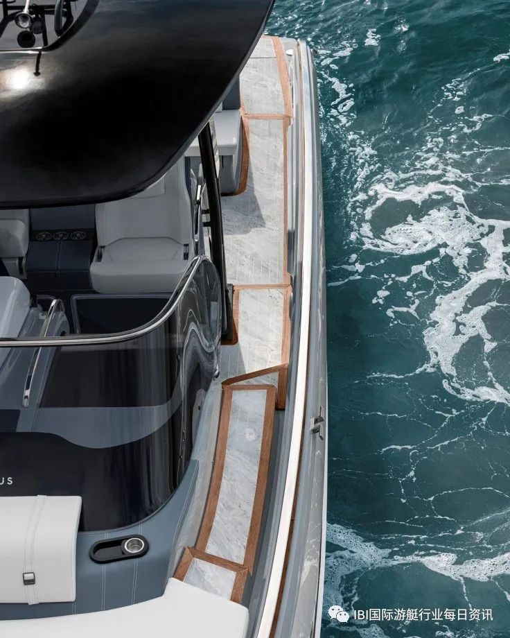创新还是瞎搞？意大利造船商推出大理石甲板游艇