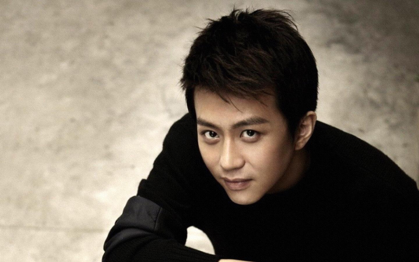 杜江|娱乐圈曾“靠女人上位”的4位一线小生，现在都怎么样了？