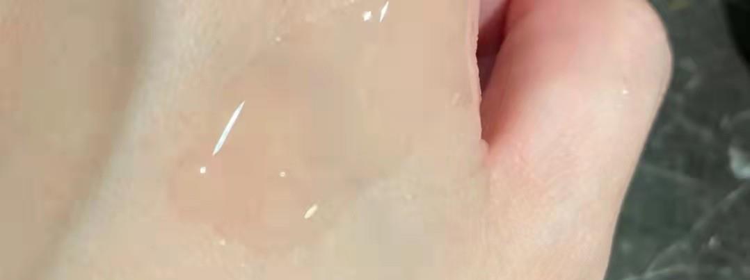 赫莲娜 大牌精华水哪个好用？海蓝之谜修护，茵芙莎维稳，赫莲娜舒缓