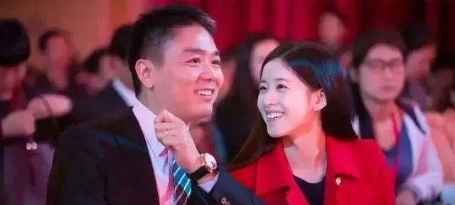 章泽天|刘强东妻子,章泽天的字迹如何?你还会说字如其人吗?一起来看