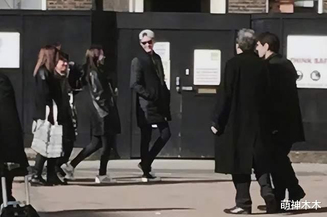 李钟硕|李钟硕脚踏两条船？11月和绯闻女友戴同款戒指，和IU已恋爱四个月