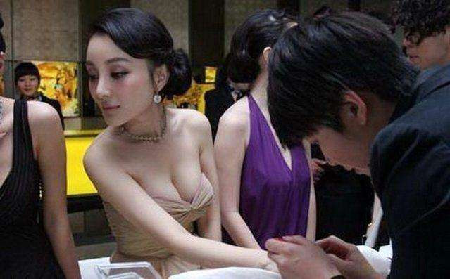 李晨|大黑牛李晨的前女友们，一个比一个美，就连冰冰都要靠边站