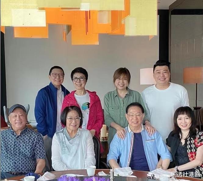 山口百惠|充满岁月痕迹!76岁香港知名老戏骨近况曝光,头发与眉毛都已变白