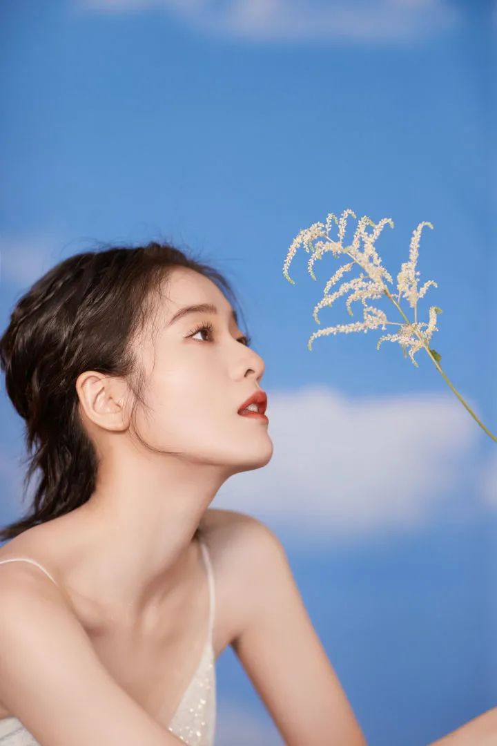 人像拍照如何拍才能上镜，自然漂亮，这10个姿势请记好