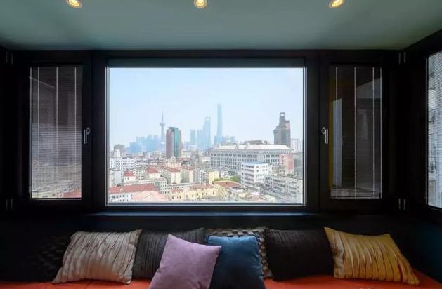 全屋用色块拼接，老公禁止刷白墙！装满只有45㎡小屋，太惊艳了