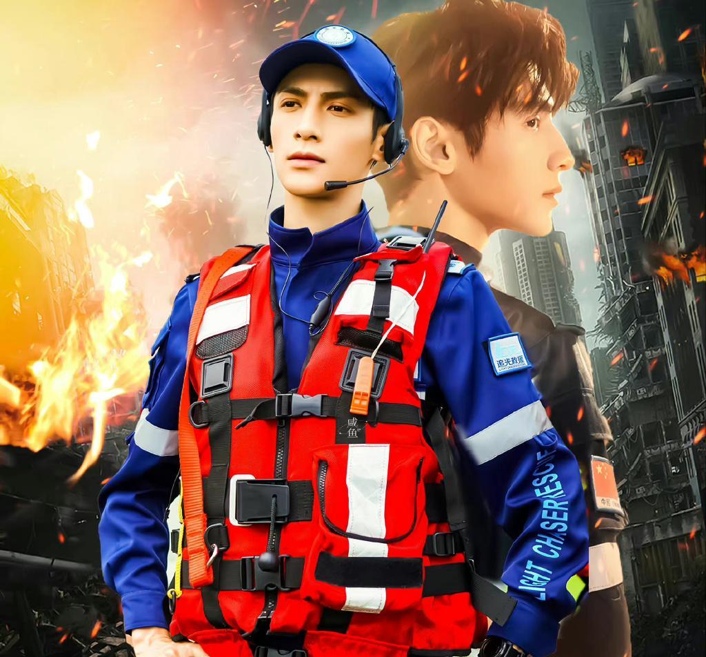 罗云熙|《追光者》腾讯开始预约,预计十月播出,罗云熙的救援队员好帅!