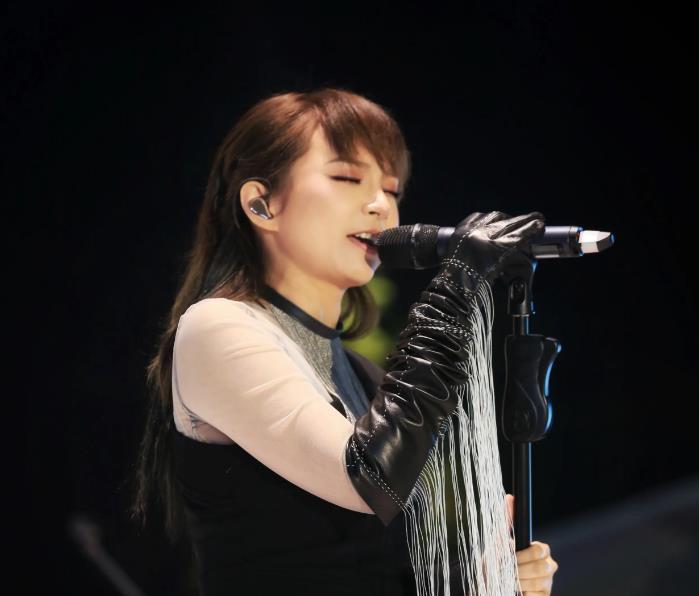 飞儿乐团|被队友踢出飞儿乐团4年后，原主唱詹雯婷，如今怎么样了？