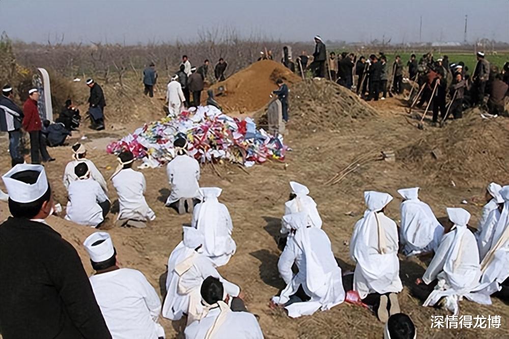03年安徽男子遭雷劈入土安葬,两年后竟死而复生,真相竟如此卑鄙