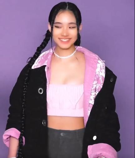 小S|小S拍杂志花絮曝光，开心跳舞，二女儿一脸嫌弃不愿配合妈妈发疯