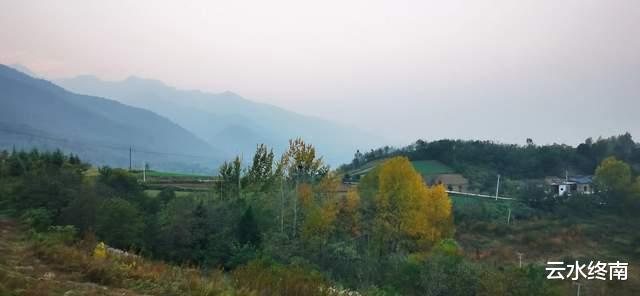 |不进峪口了，从峙峪到库峪的山边走走，也是不错的