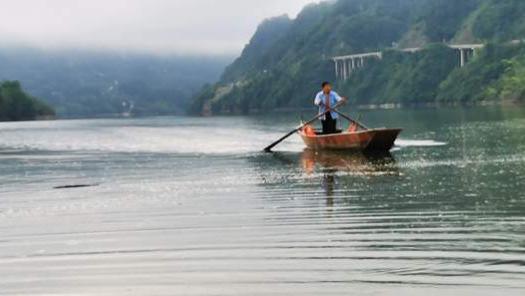 |来看看，这个陕南水乡小镇，如何在最恰当的时间遇到最美的它