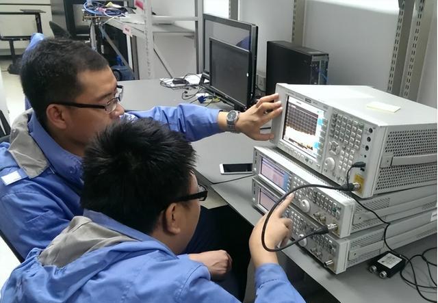 中国移动|中国移动员工人均薪资18.42万元，研发人员人均薪资50.75万元！