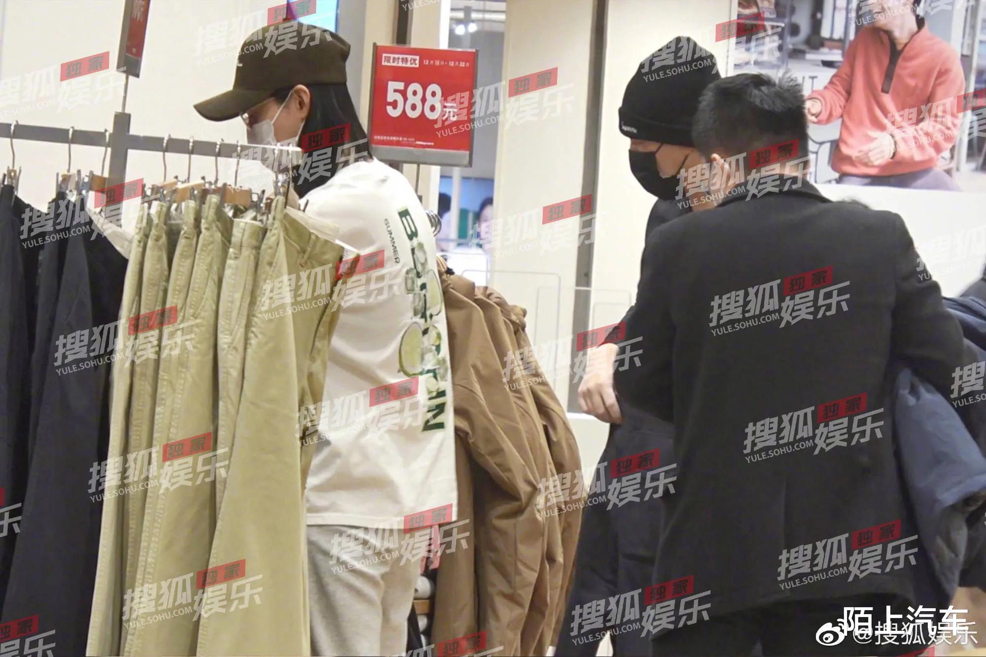 大S|汪小菲张颖颖买情侣服,逛平价店试穿,自己节省却给大S买奢侈品