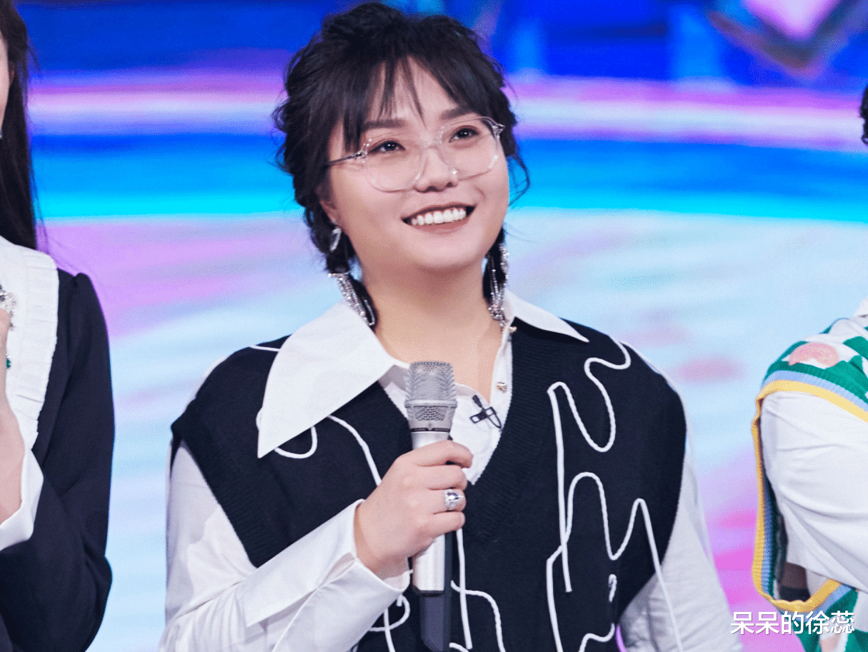 许嵩|《星期六》“捧”人明显,杨紫许嵩镜头多,他俩凭啥被重视?