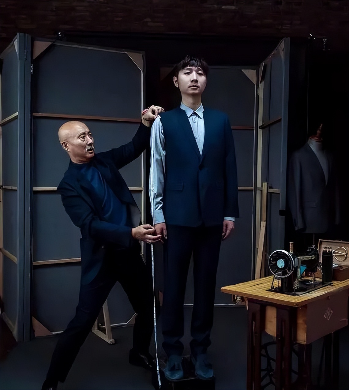 陈佩斯|陈佩斯双胞胎孙子首次曝光！学爷爷剃光头呆萌可爱，穿休闲装超萌