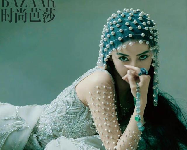 Angelababy|杨颖最新ELLE11月刊封面,惊艳造型满分,氛围感真绝