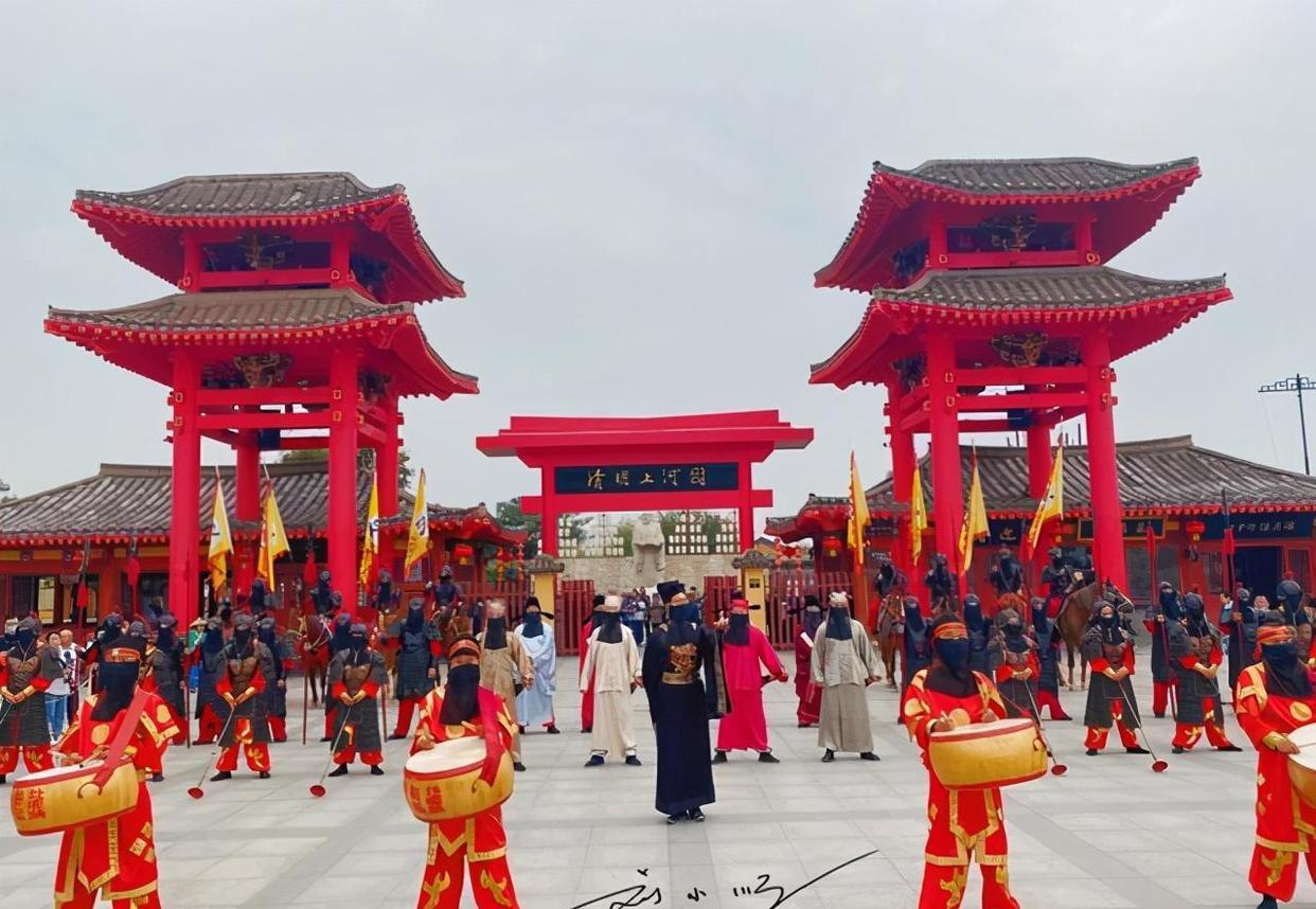 开封|河南省著名古城，曾经是世界第一大城市，如今却只是国内三线小城