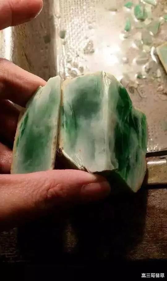|玉赏 ▏从原石到戒面的磨制过程