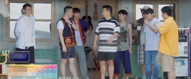 黄磊|《向往》又来三个新嘉宾,和黄磊关系好,但屈楚萧的过往有争议