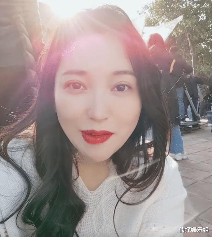 金莎|39岁金莎近照被指状态差胖到认不出,本尊晒视频回应尖下巴抢镜