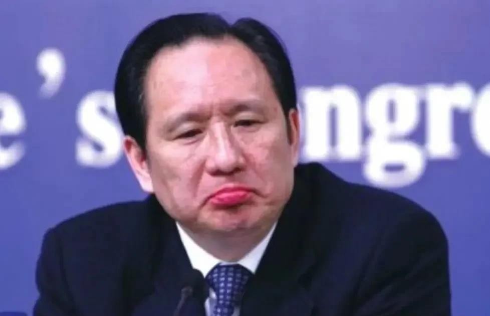 老虎|曾登上春晚舞台的美女歌唱家，为了名利成为“大老虎”的情妇！