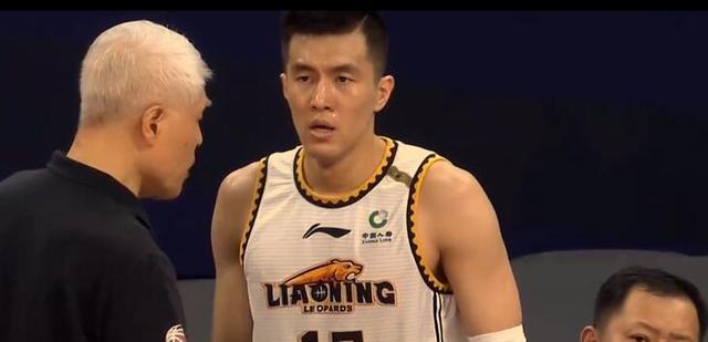 辽宁男篮|终于破案了！辽篮冠军照为啥没有郭艾伦？官微7字回应，勿过分解读