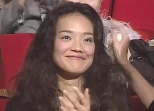 利智|比胖更可怕是“厚腮”?刘亦菲因发腮被嘲,这些女星却“真香”?