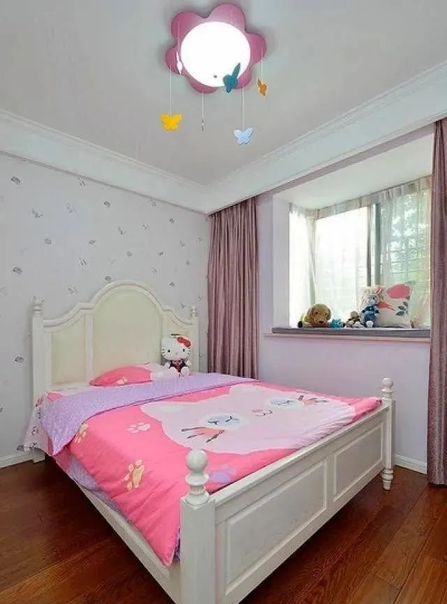 新房两室两厅简装花了11万,风格感觉很温馨,大家觉得如何?