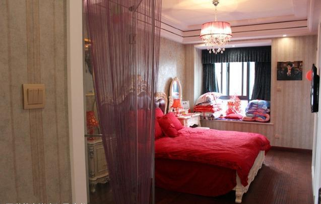 婆婆装修的新婚房,鞋柜太小,但是主卧的衣柜好赞,真心很喜欢!