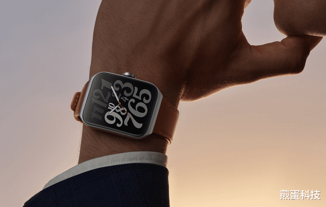 Apple Watch|Apple Watch 8系列挤牙膏式升级不讨喜，果粉还有哪些选择？