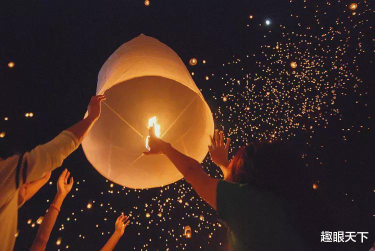 浙江台州夜空突现不明飞行物!专家:做出多种猜测,会是外星UFO吗?