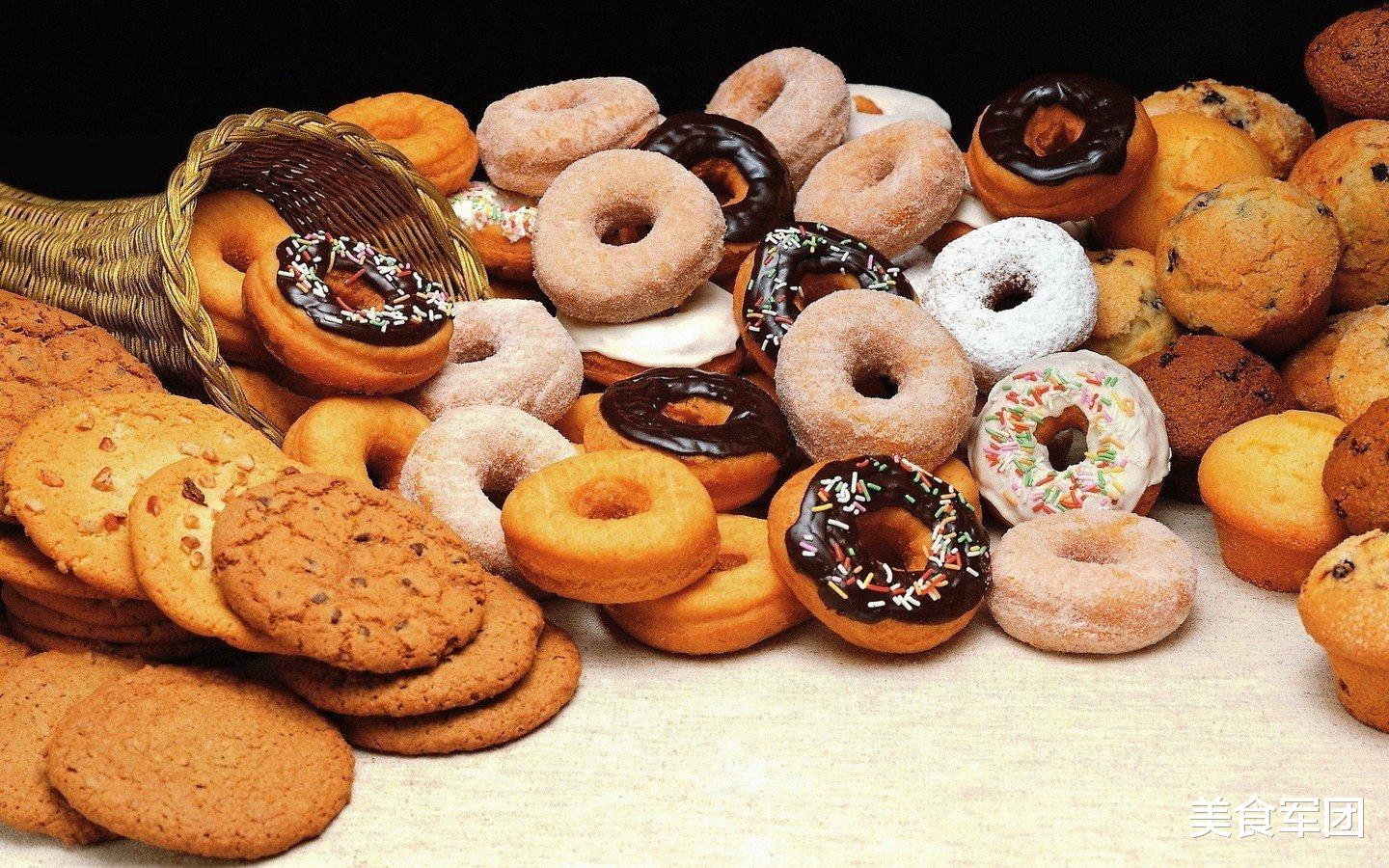 睡前不能碰的5种食物， 不仅影响睡眠，还会增加体重