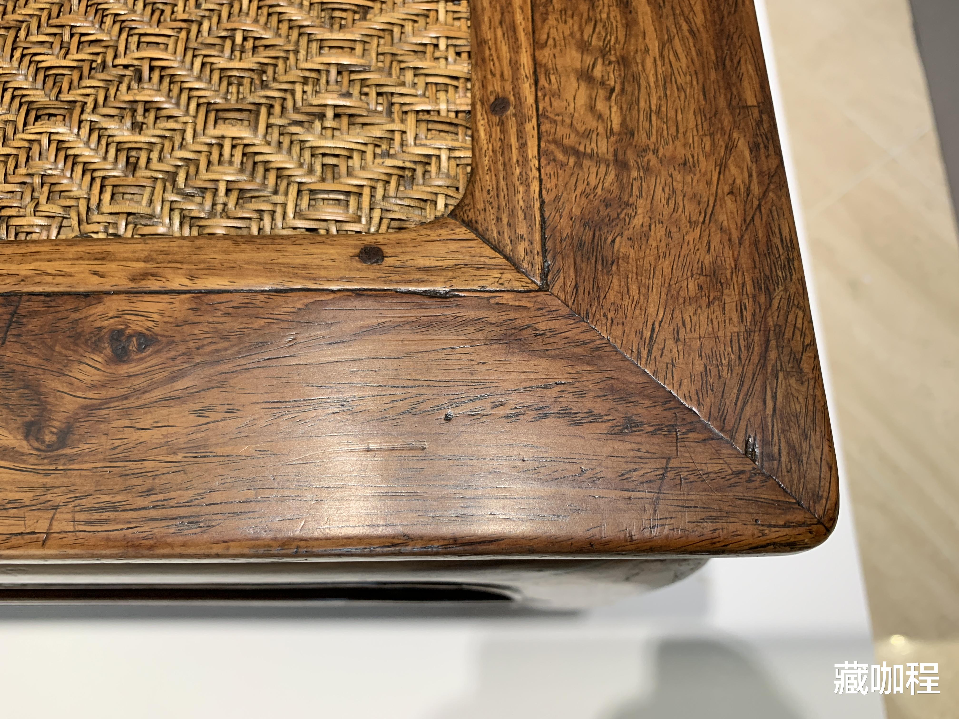 |黄花梨丝滑如蜜，您可见过粗加工面的纹理？