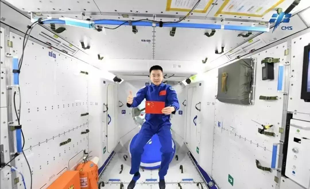 神十四平安抵京!从400公里空间站返回地球,为啥还要医学隔离?