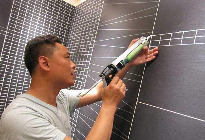 玻璃胶用久了发霉怎么办?老师傅给你支几招,立马干净如初