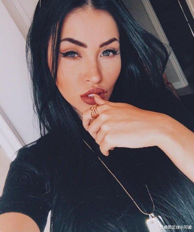 梅根·福克斯|模特天花板梅根-福克斯