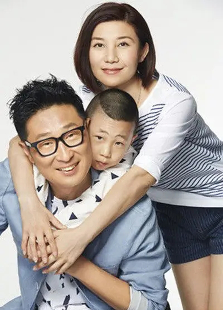 董璇|这10位星二代，长得太像他们的明星父母了！长大后直接刷脸接班？