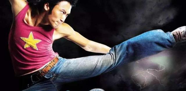 谢霆锋|从18岁走来的谢霆锋，是一代歌手，还是当红小生，更是一位大厨！